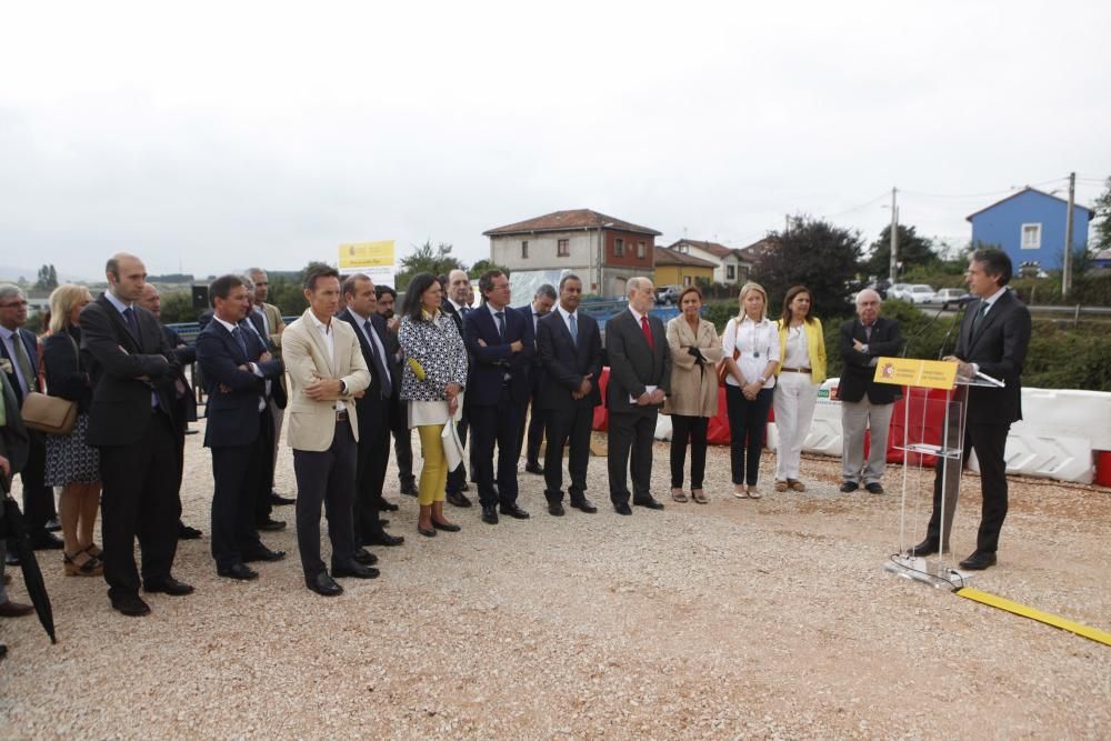 El Ministro de Fomento en Gijón