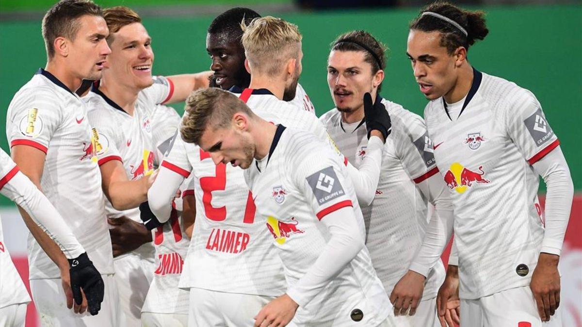 Los jugadores del Leipzig celebrando la goleada