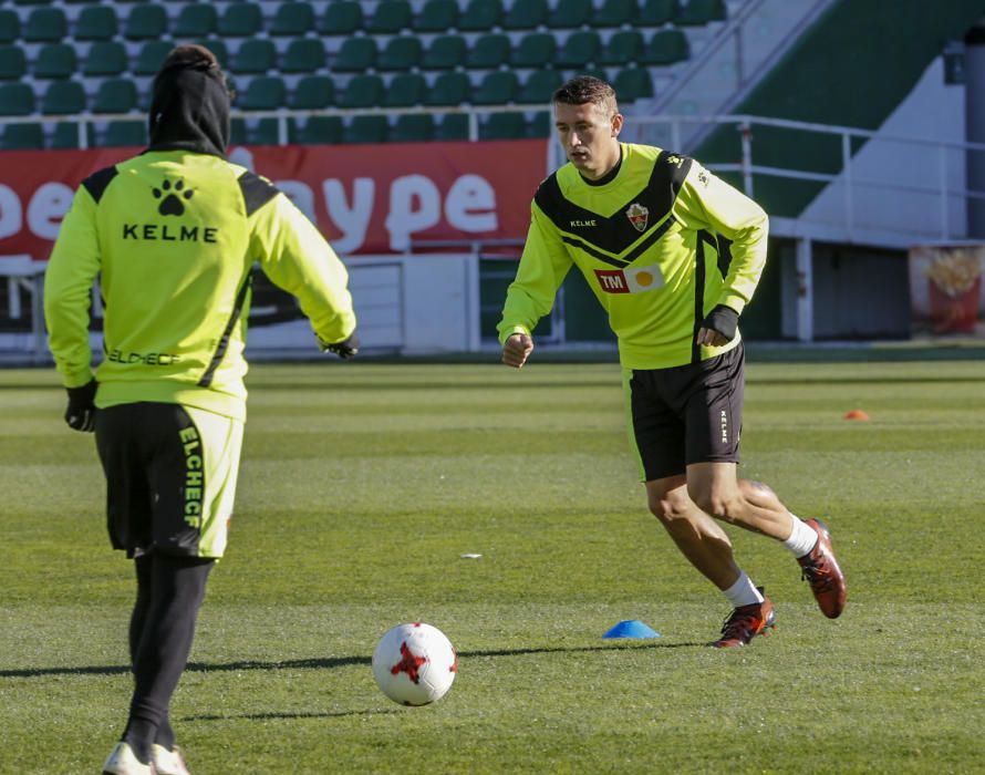 El Elche quiere echar a Nino por la puerta de atrás