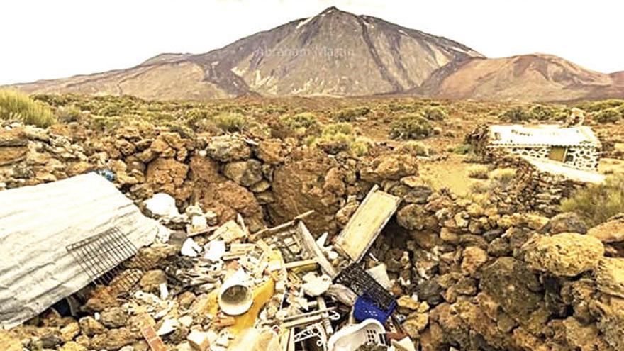 Denuncian vertidos en El Teide