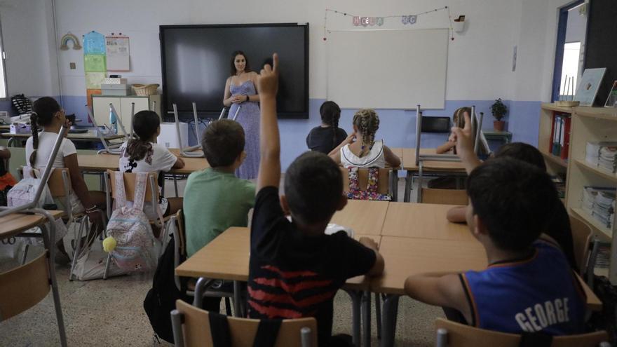 El curso escolar arranca con 238 plazas docentes pendientes de cubrir