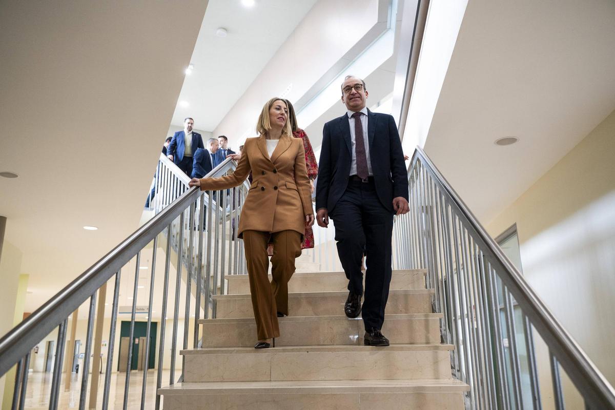 Fotogalería | María Guardiola visita el Hospital Universitario de Cáceres