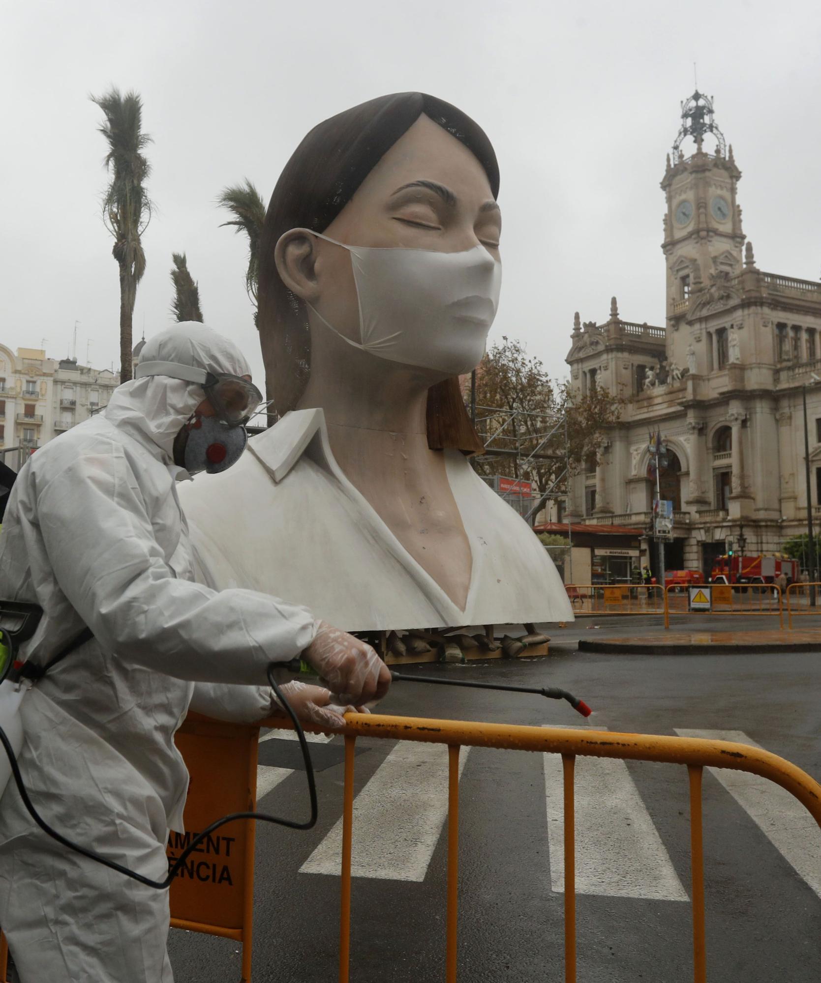 Fallas 2021: La historia gráfica de La Meditadora