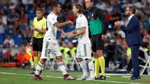 Dani Ceballos deja su sitio a Modric en el partido del Madrid ante el Getafe