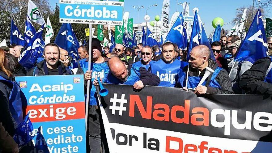 Funcionarios de la prisión de Córdoba reivindican en Madrid mejoras laborales