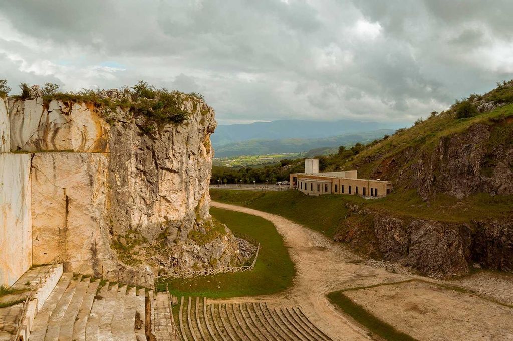 Cueva de Pozalagua, carranza, Vizcaya