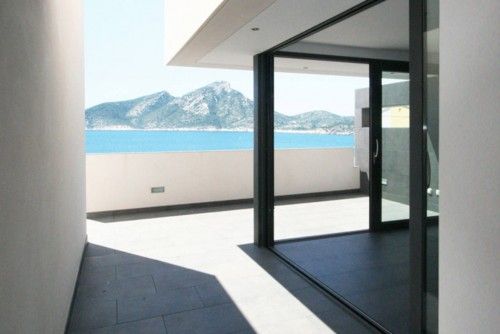 Espectacular casa plurifamiliar con solarium y piscina.