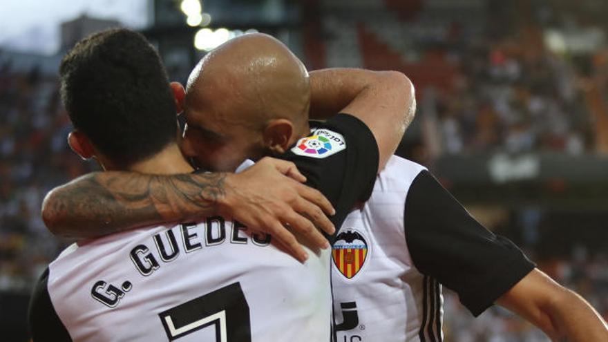 El Valencia y Guedes no perdonan al Sevilla