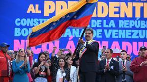 Maduro assumeix el tercer mandat sense acreditar la seva victòria electoral