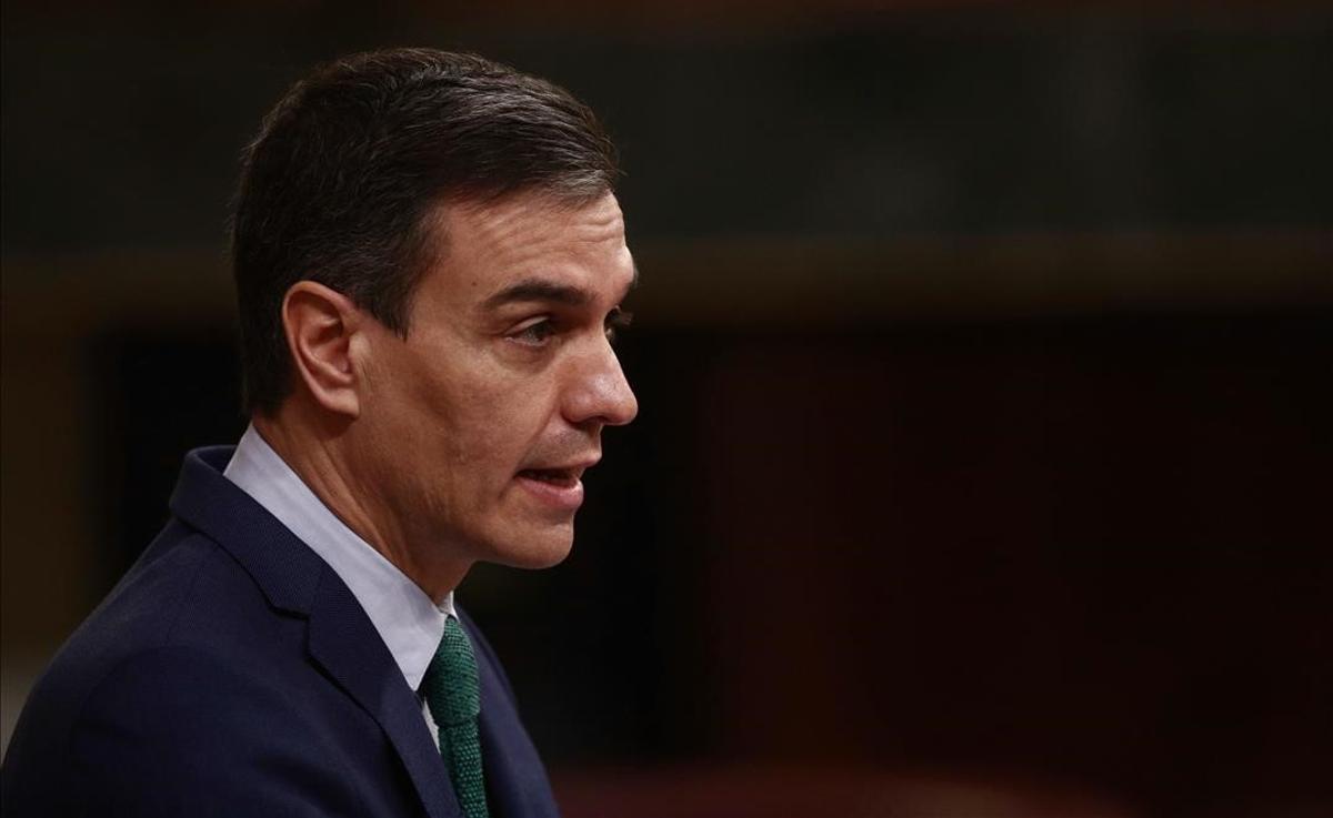 El presidente del Gobierno  Pedro Sanchez  interviene durante una sesion de Control al Gobierno en el Congreso de los Diputados  en Madrid  (Espana)  a 24 de febrero de 2021  El pleno estara marcado por la intervencion del presidente del Gobierno quien tendra que responder a las preguntas de la oposicion y dar cuenta del estado de alarma y de las medidas que esta llevando a cabo el Ejecutivo para frenar la pandemia y sus consecuencias  Asimismo  se espera que detalle la gestion de los fondos europeos y de los planes de vacunacion   24 FEBRERO 2021 SESION DE CONTROL VACUNACION COVID PLENO  EUROPA PRESS E  Parra  POOL  24 02 2021