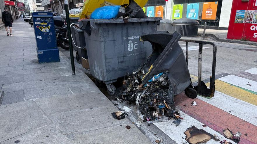Arde un contenedor orgánico en la calle Durán Loriga