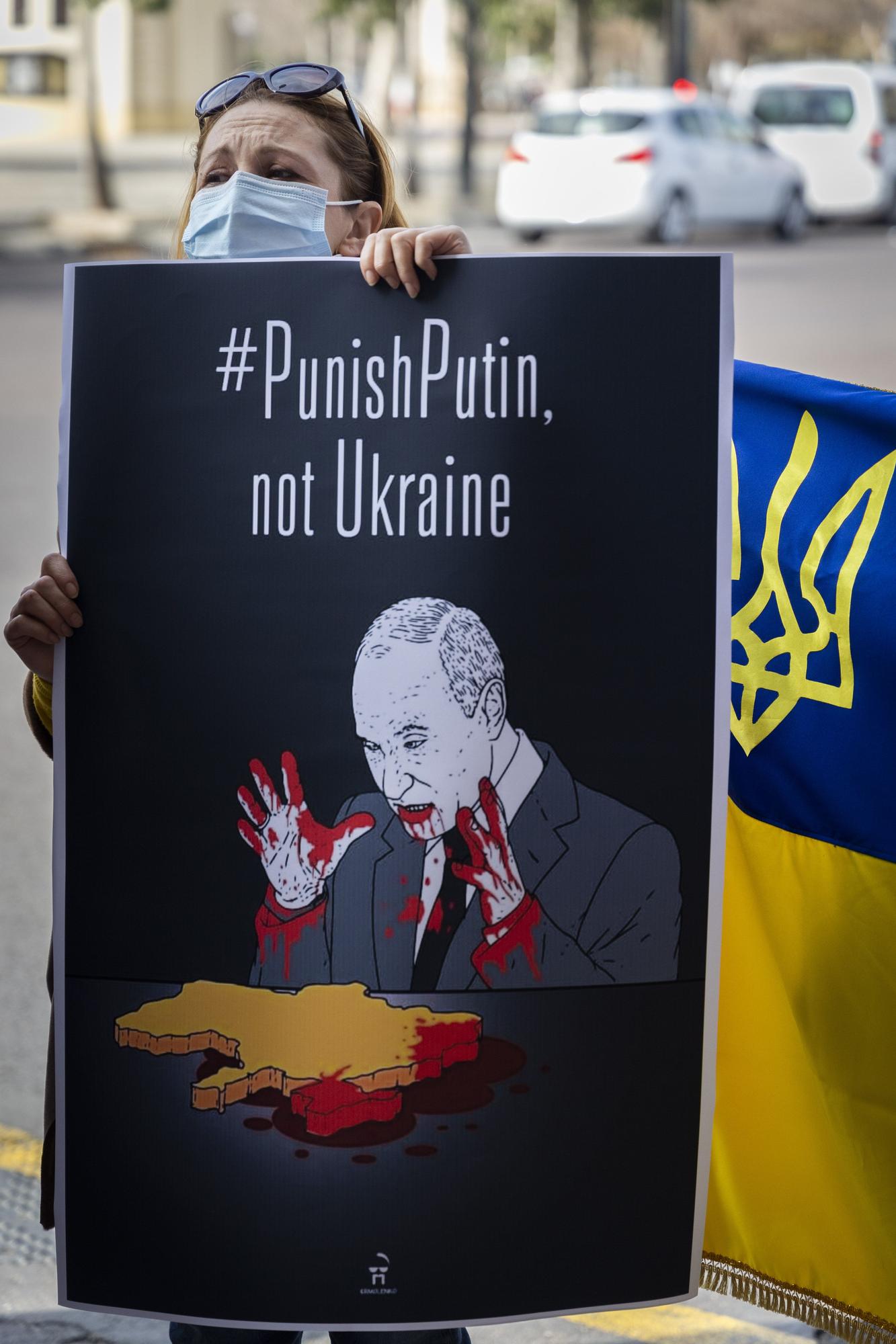 Ucranianos se manifiestan en València contra la invasión rusa