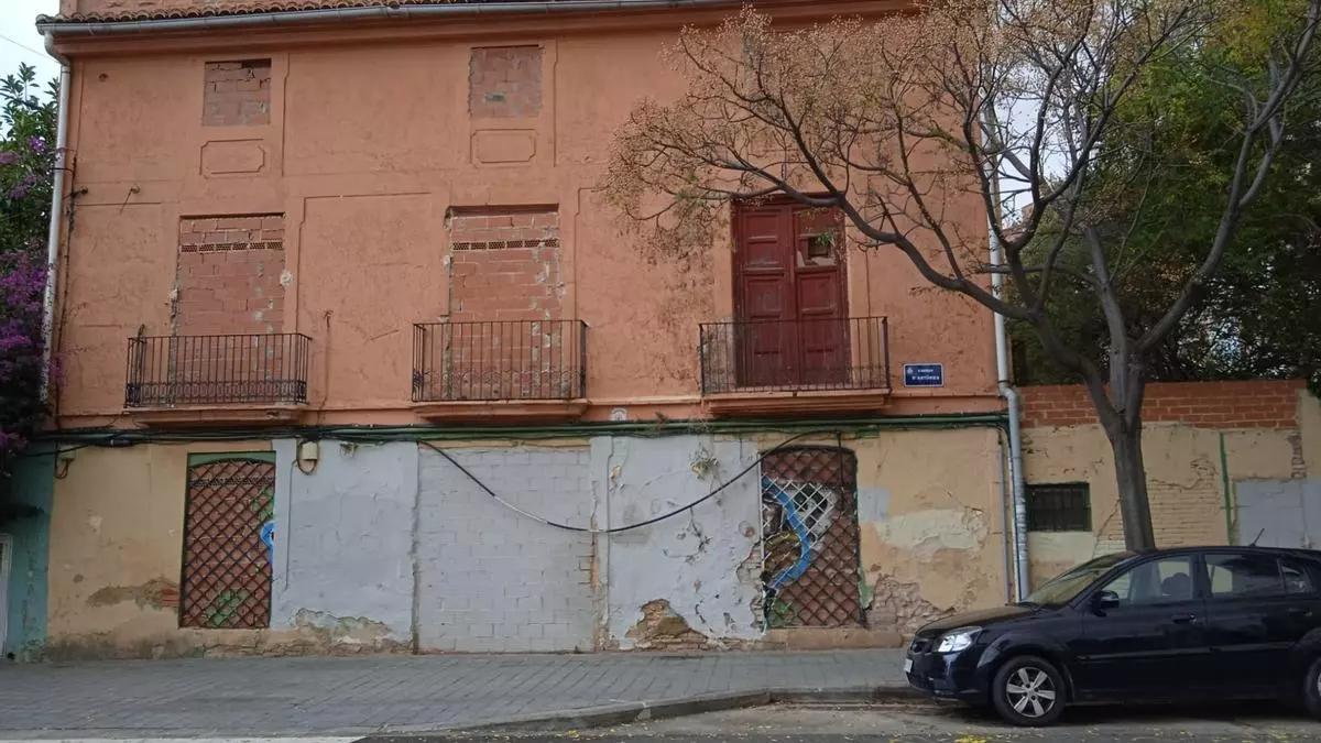 La Alquería del Tenis en estado ruinoso hace unos años