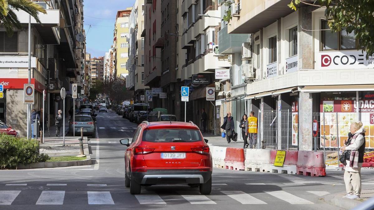 La calle Pintor Aparicio tendrá un mayor tráfico al peatonalizarse el entorno de la rotonda de Canalejas