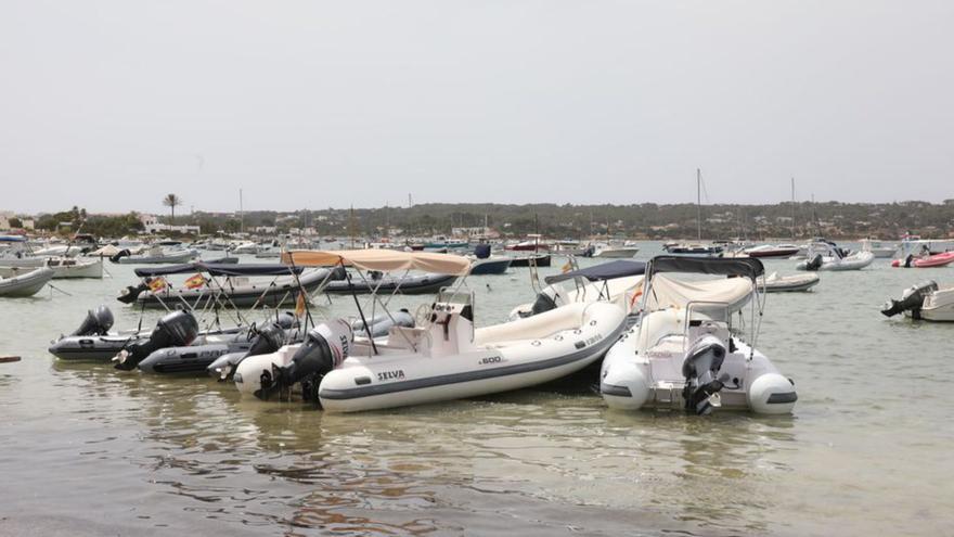 Los chárteres náuticos de Formentera siguen sin poder amarrar sus barcos en la Savina