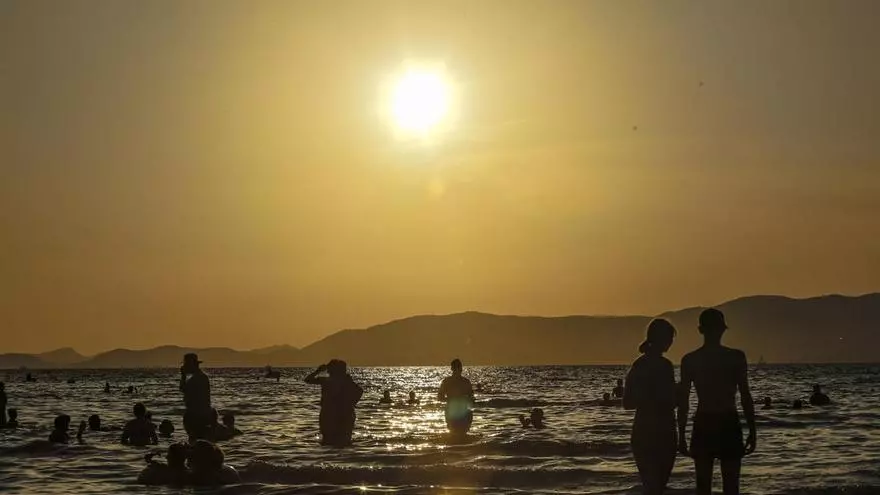 Las imágenes del eclipse del siglo en Mallorca