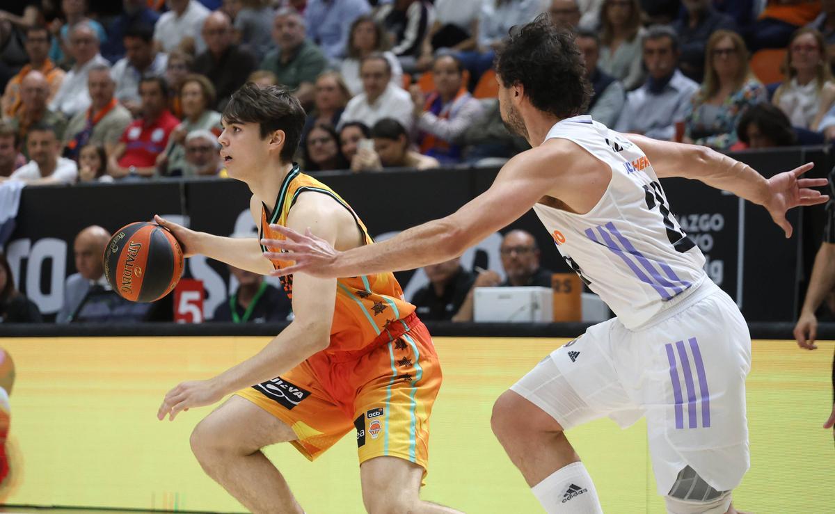 El canterano Lucas Marí, en el partido entre el Valencia Basket y el Real Madrid