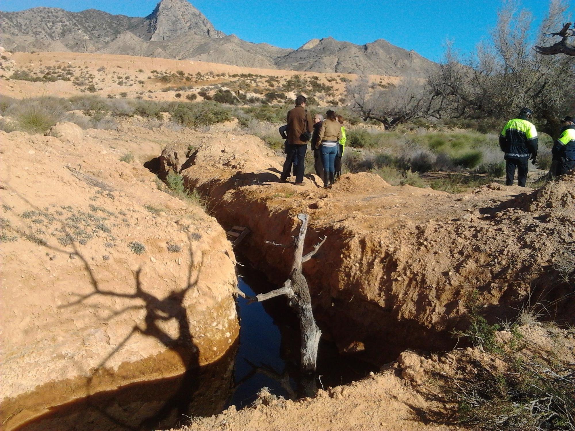 Fincas contaminadas y protestas vecinales en La Murada, donde se enterraron un millón de toneladas de basura en terrenos agrícolas entre 2005 y 2011