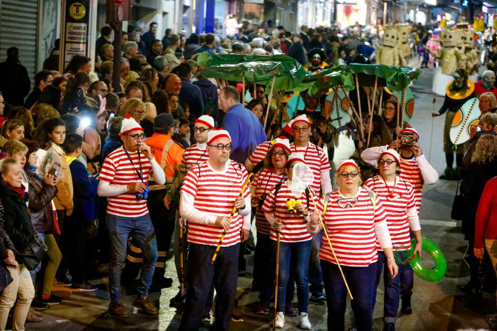 Desfile adulto de los carnavales de Benidorm