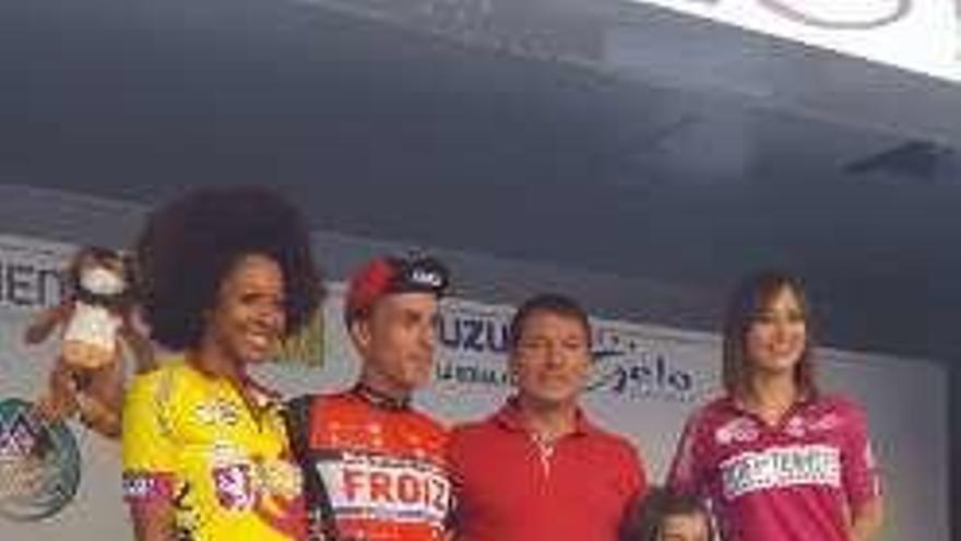 Óscar González lidera la Vuelta a León tras vencer en tres etapas