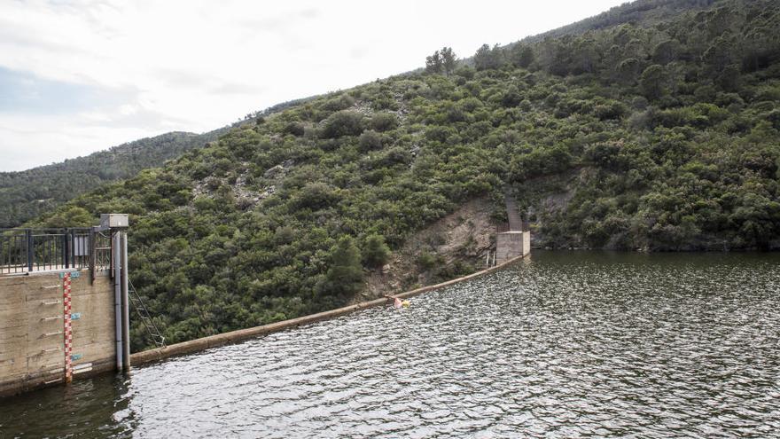 L&#039;embassament de Darnius Boadella ha assolit cotes satisfactòries, i el de Potbou està ple malgrat el municipi s&#039;alimenta de la dessalinitzadora