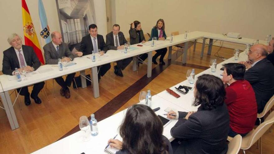 Reunión de la Consellería de Cultura con vicerrectores y decanos de Educación.