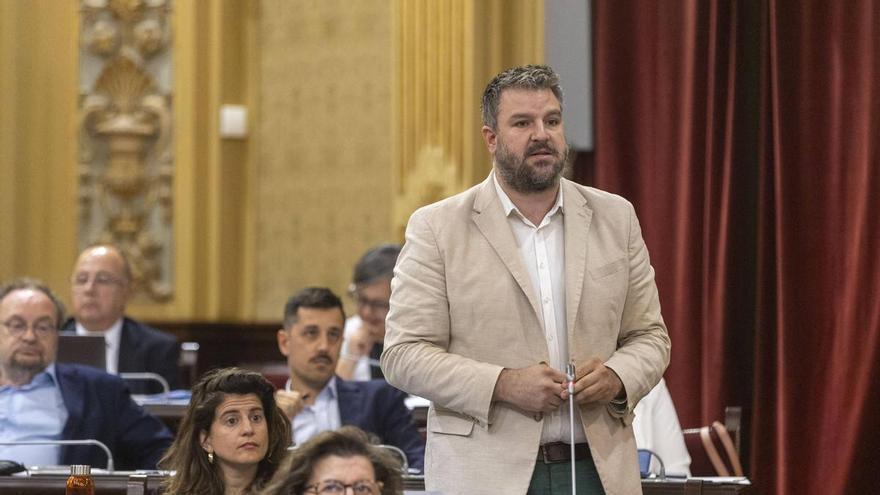 aciones a IB3 por convocar una plaza de subdirector de Informativos sin exigir el título de catalán