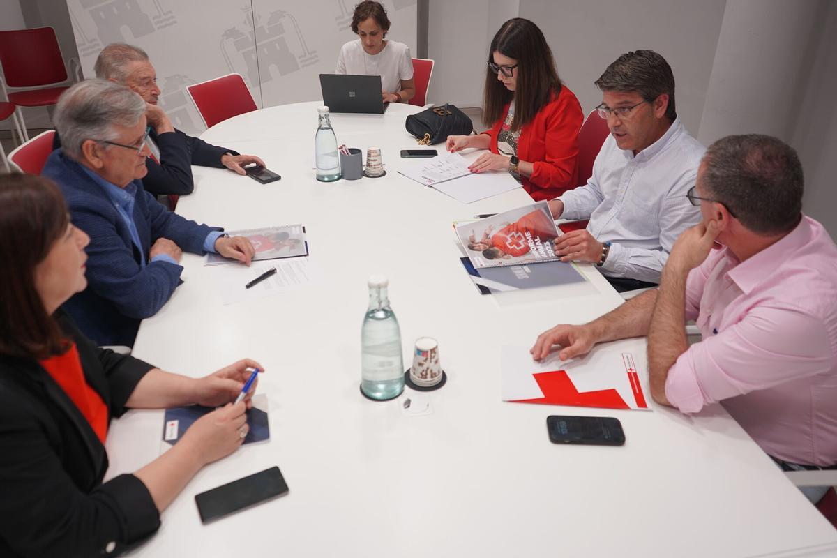 Rodríguez y Soler, reunidos con el presidente de Creu Roja autonòmica y el presidente de Creu Roja a Ontinyent.