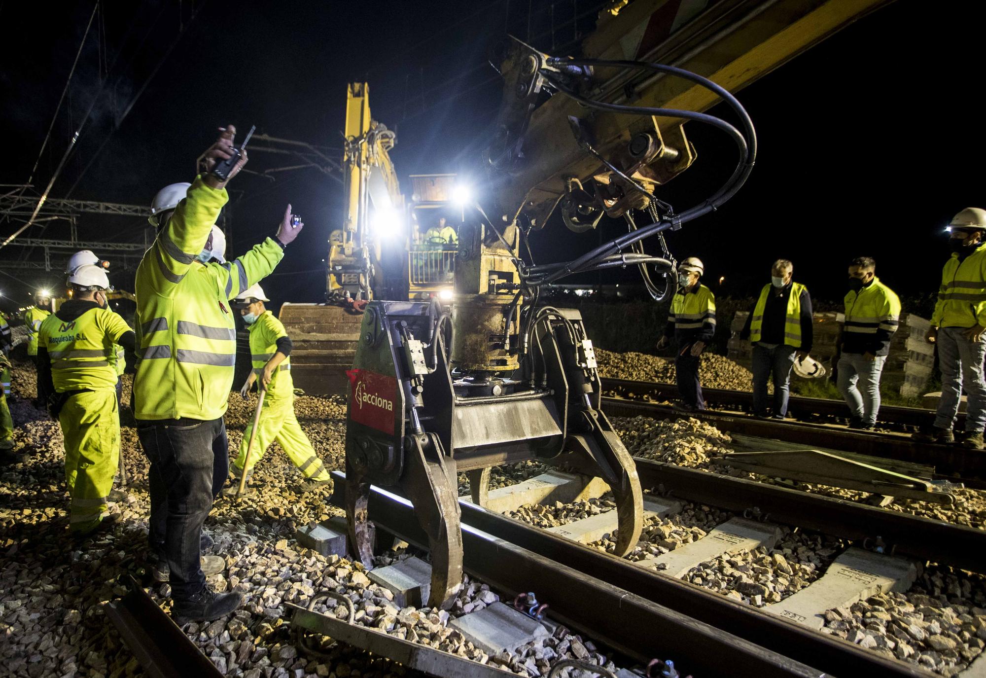 Las obras del tercer hilo en el corredor mediterráneo avanzan en la estación de Massalfassar