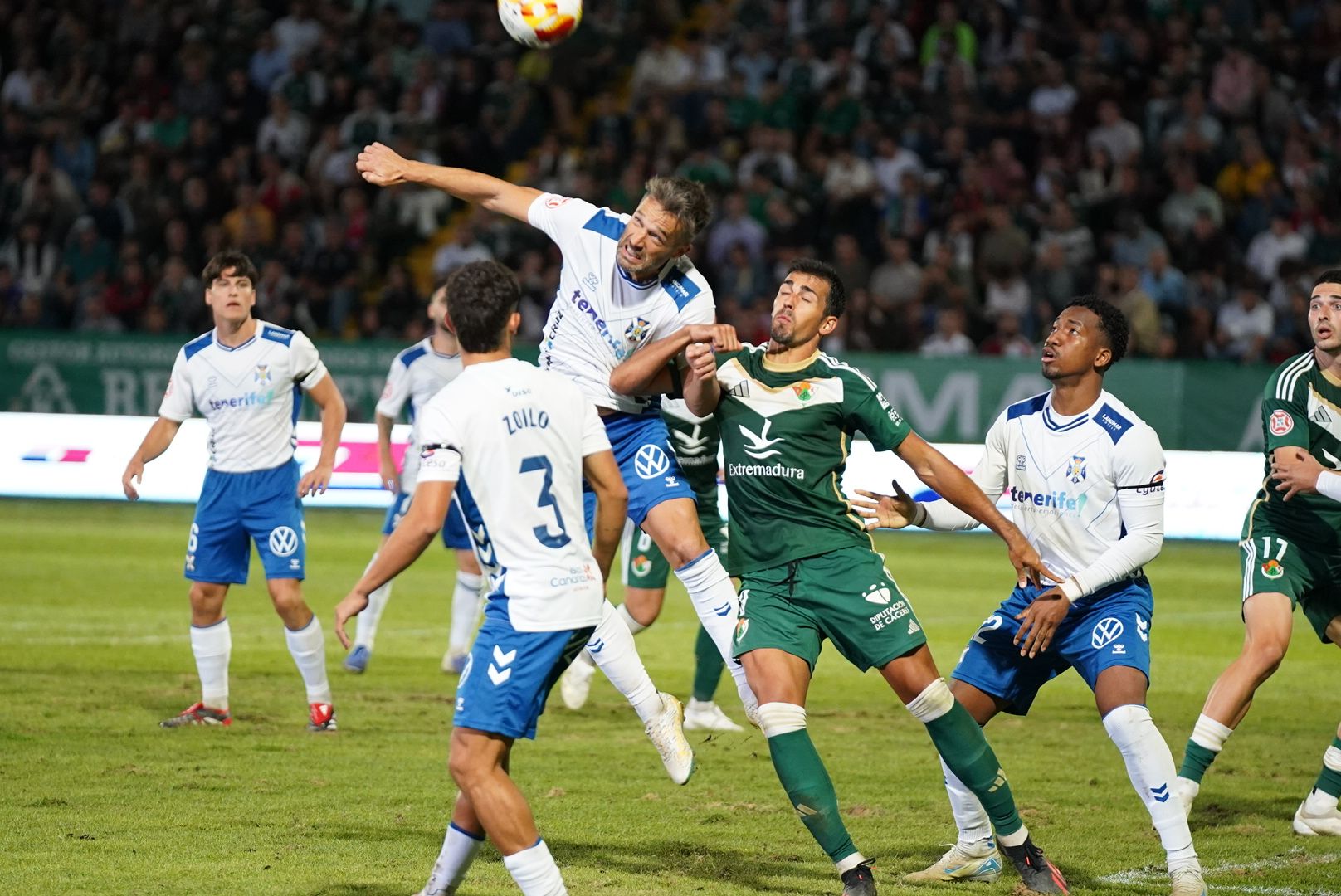 Las imágenes del Cacereño-Tenerife