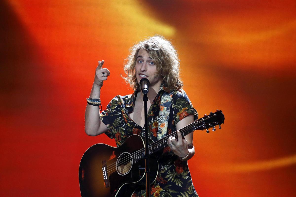 El cantante, Manel Navarro.