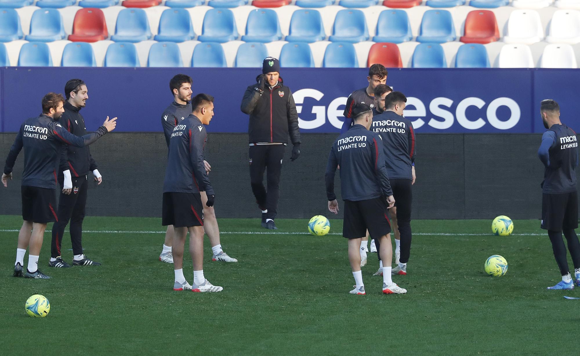 Sesión del Levante en el Ciutat antes de enfrentarse al Valencia