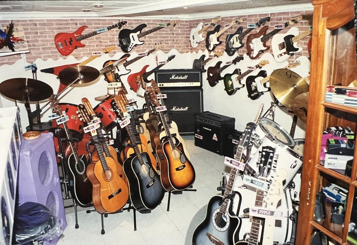 La tienda comenzó su andadura en la calle Santos Médicos.