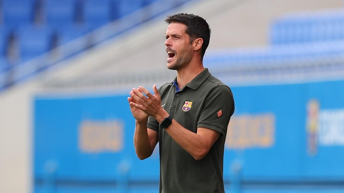 El entrenador del Juvenil A del Barça, Óscar López en el partido contra el Shakhtar