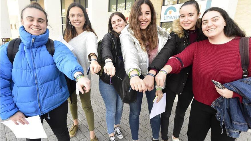 Las pulseras de 2 euros para las Paellas de la UJI se venden ya a 20