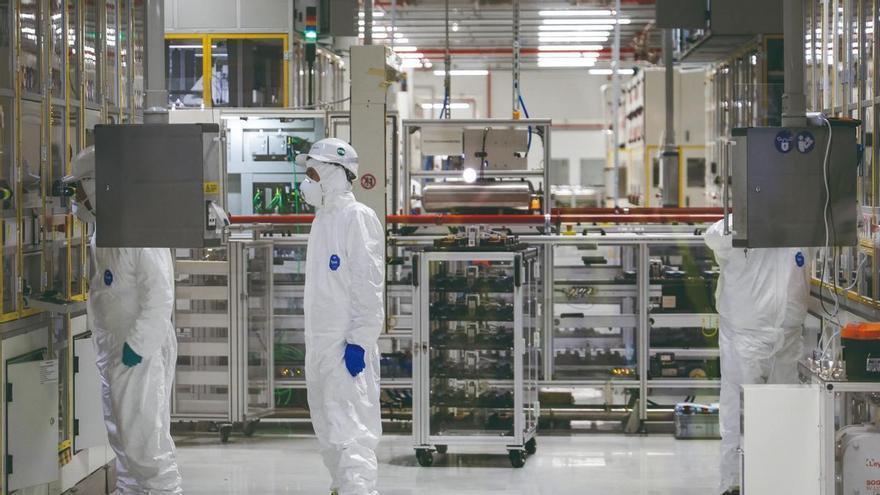 En el corazón de una gigafactoría de baterías
