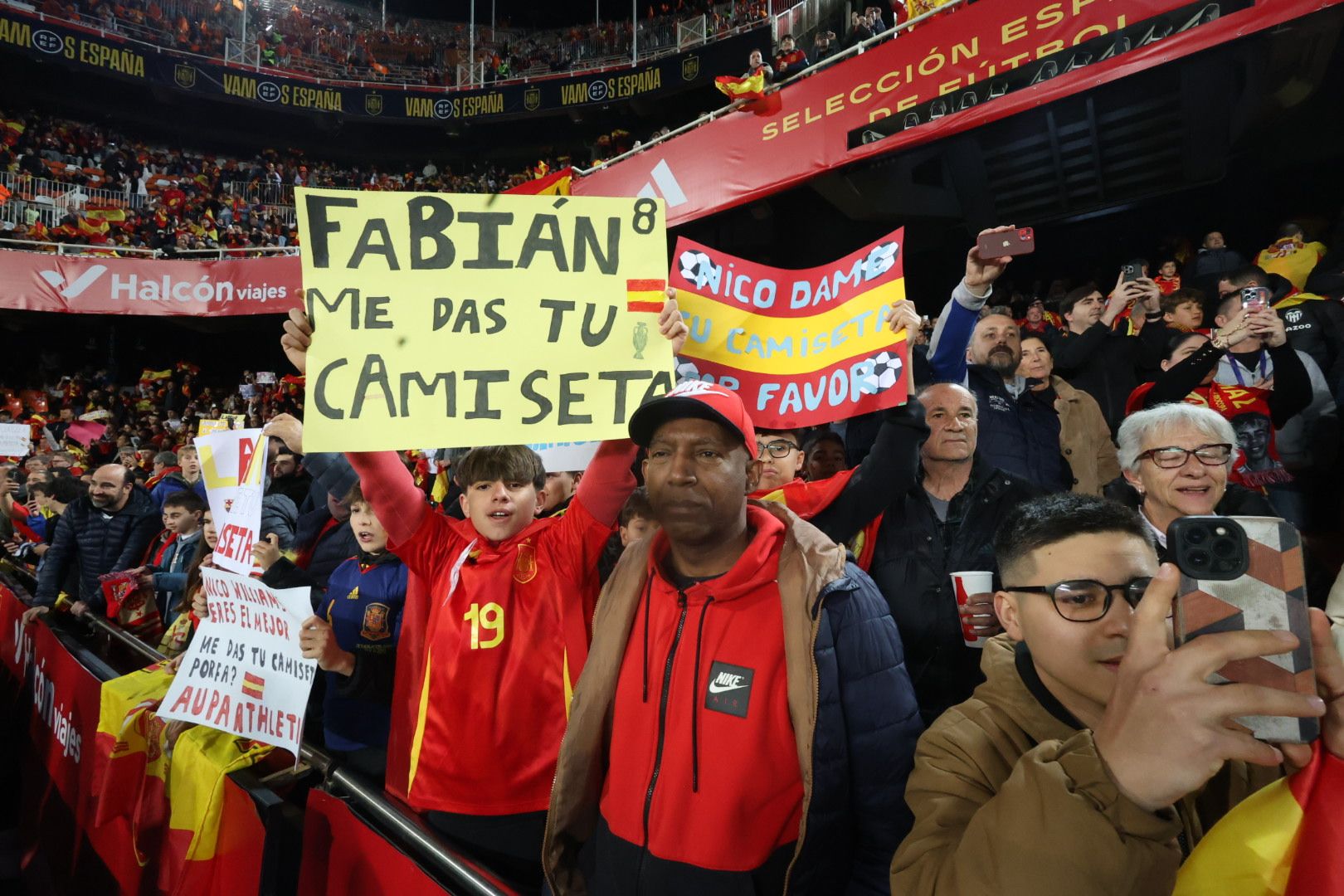 España - Países Bajos: Búscate en la grada de Mestalla