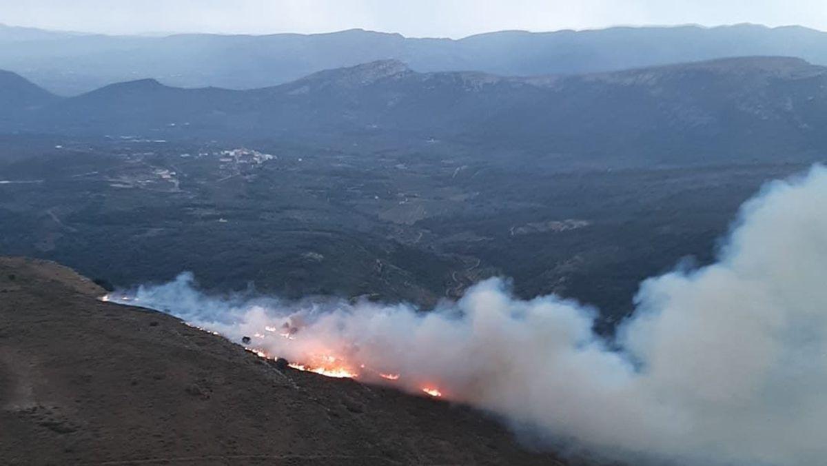Las tormentas mantienen la atención en el interior norte de Castellón y obligan a reforzar la vigilancia en zonas forestales.