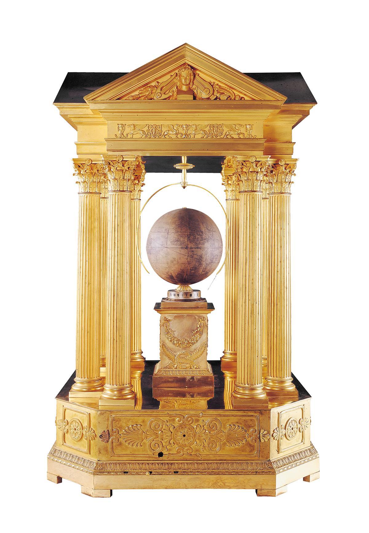 Reloj de sobremesa datado en 1828.
