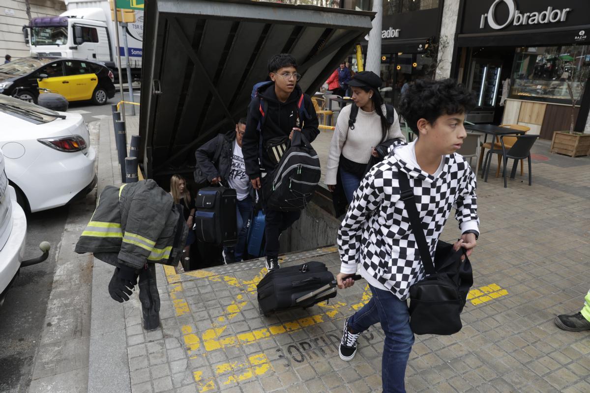 Evacuados 111 pasajeros de un AVE averiado en Barcelona-Sants