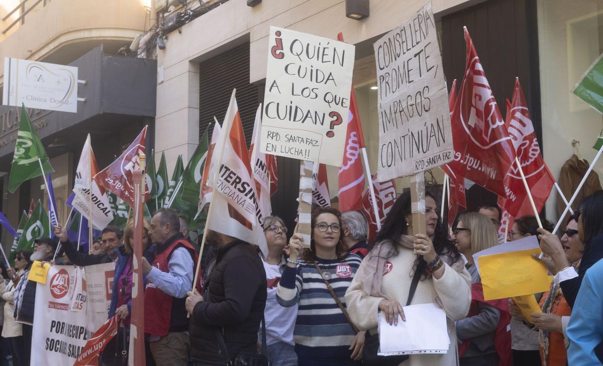 Imagen de archivo de protestas por impagos en Servicios Sociales.