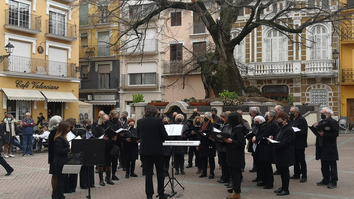 Las voces de la coral han sonado esta vez por la paz.