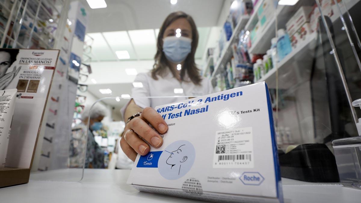 Test de antígenos en la farmacia del Monestir, en Sant Cugat del Vallès