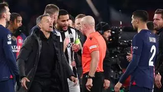 El fútbol clama por el "robo" del PSG al Newcastle: "Es un montón de mierda"