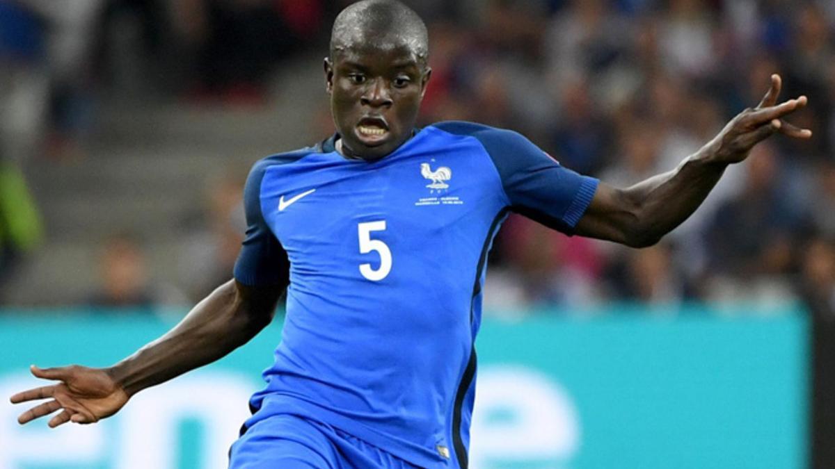 N'Golo Kanté, en acción con la selección de Francia durante la Eurocopa 2016