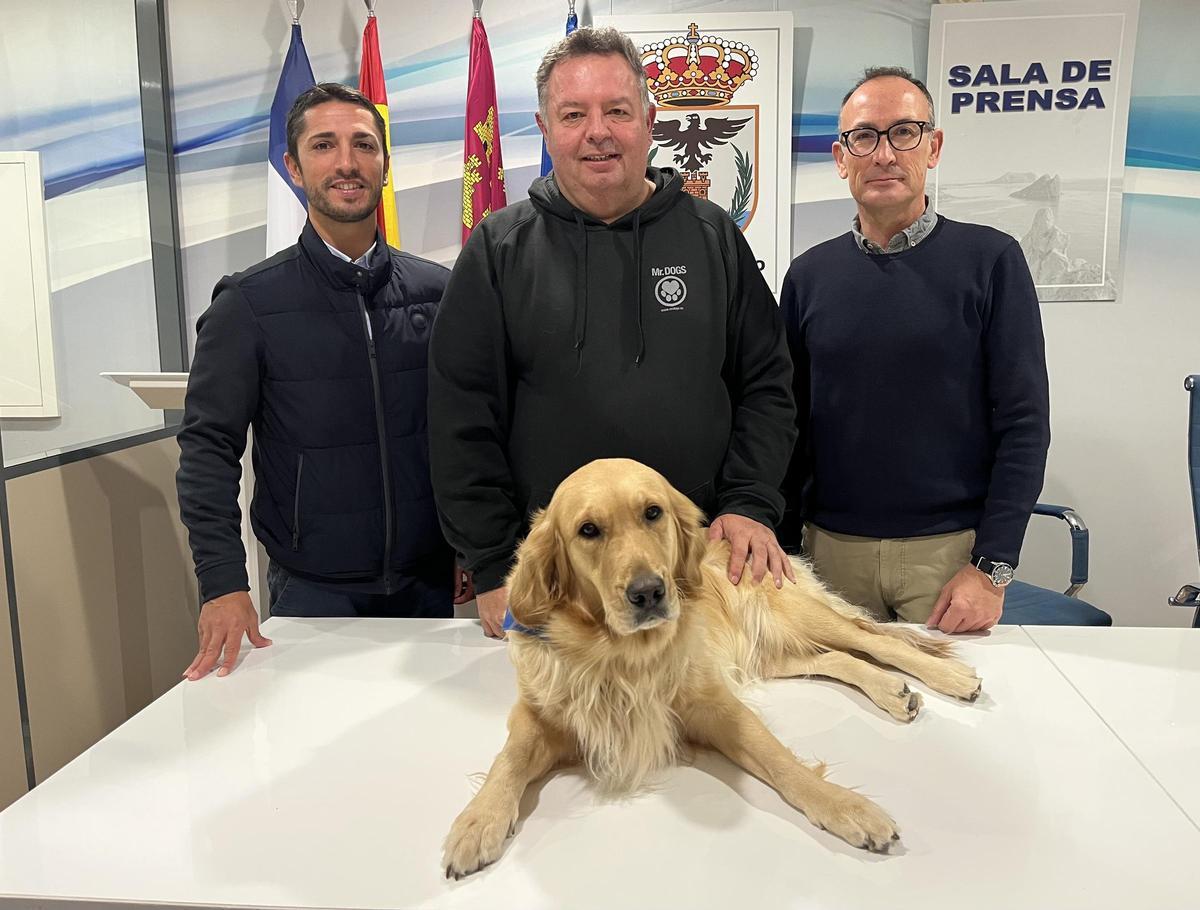 Proyecto de terapia con perros en las Aulas Abiertas