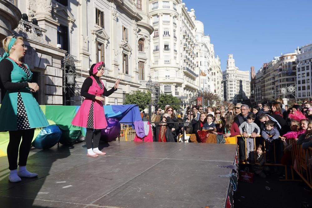 Así ha sido la Nochevieja infantil en la plaza del Ayuntamiento de València