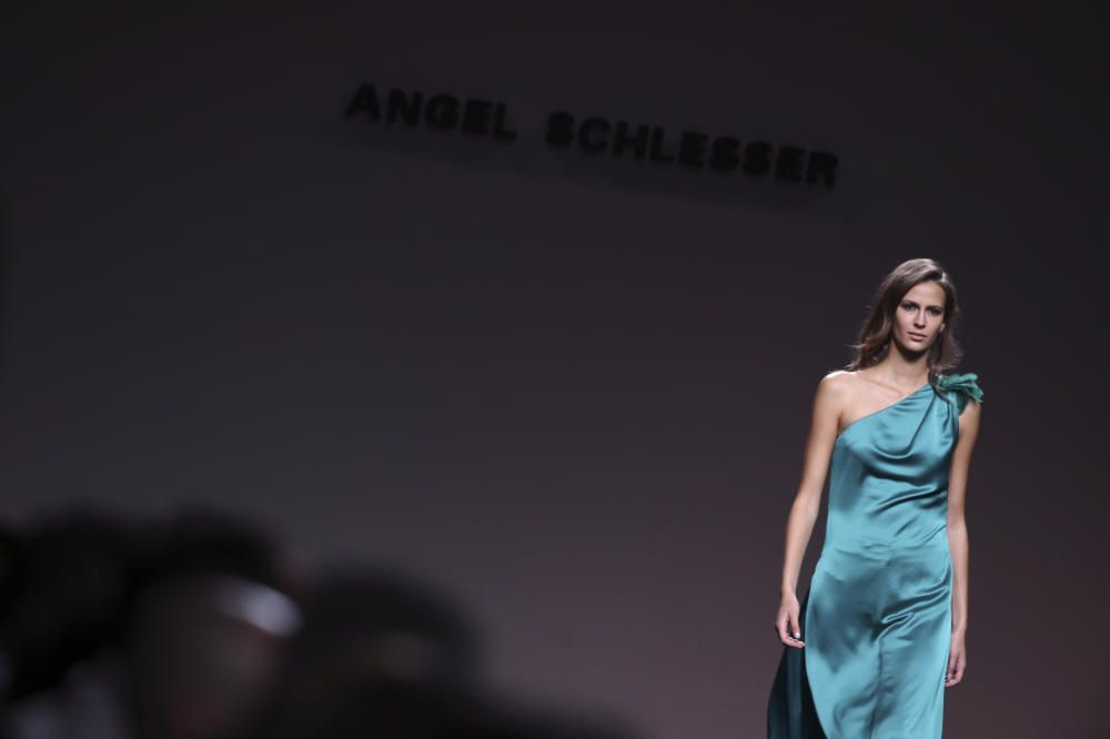 DESFILE DE ÁNGEL SHCLESSER