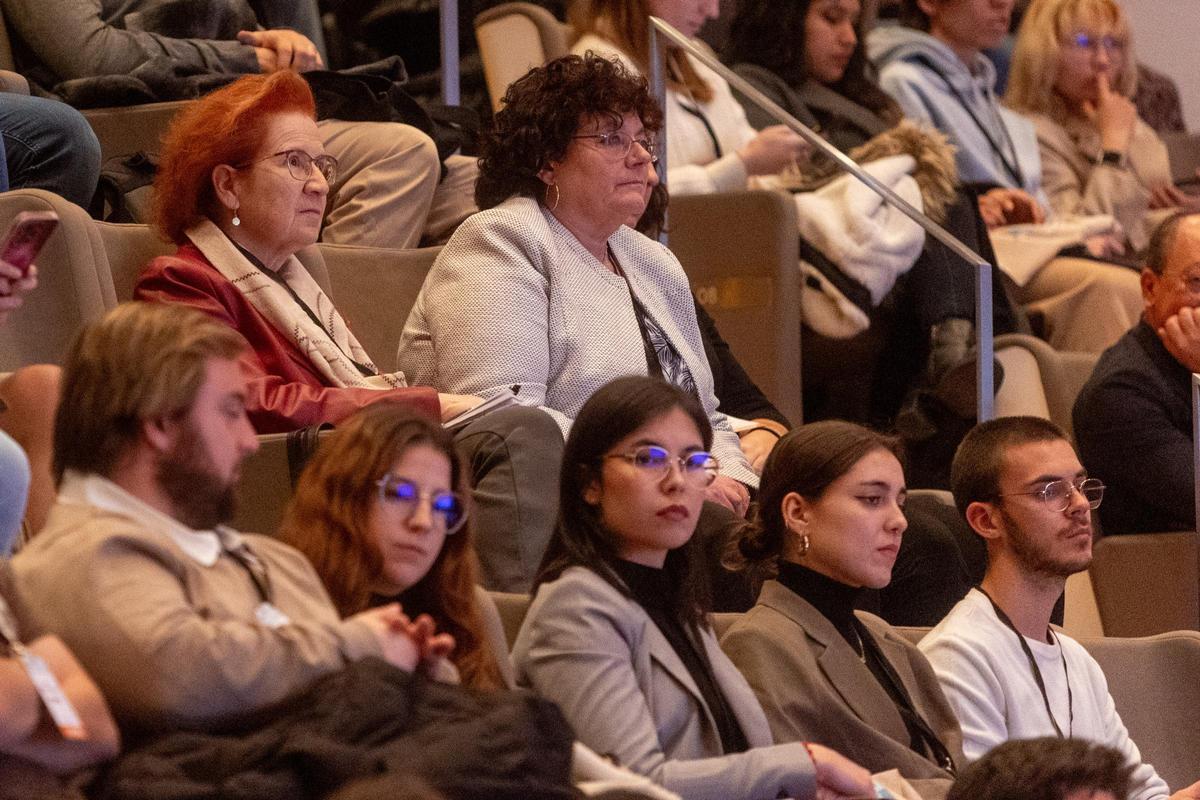 Jenni Hermoso recibe el premio "Entrena tu inmunidad" en Alicante