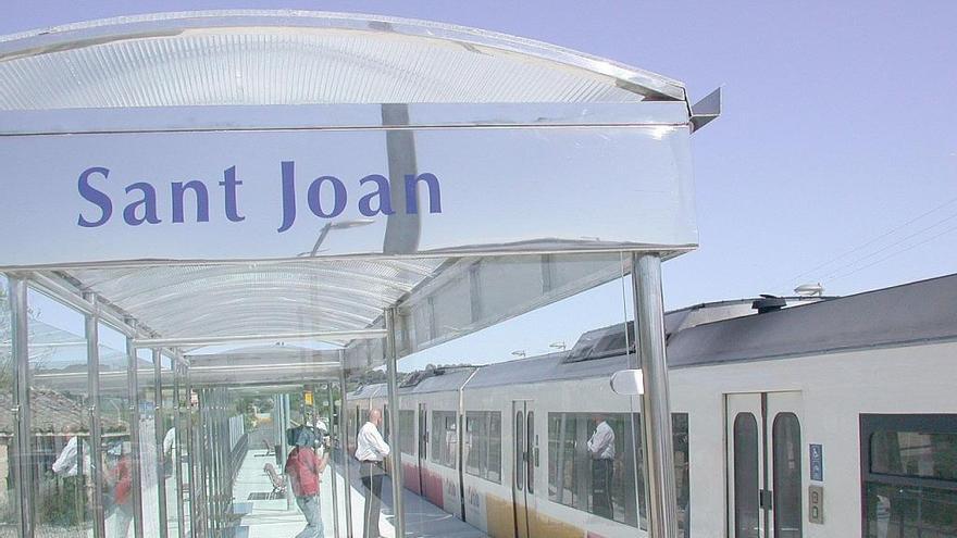 Una imagen de la estación de tren de Sant Joan, hoy cerrada al público.